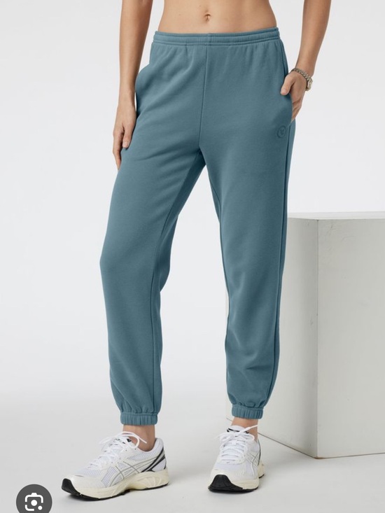 Vuori Pants - Vuori Sedona Sweatpants in Smoke Blue Size S